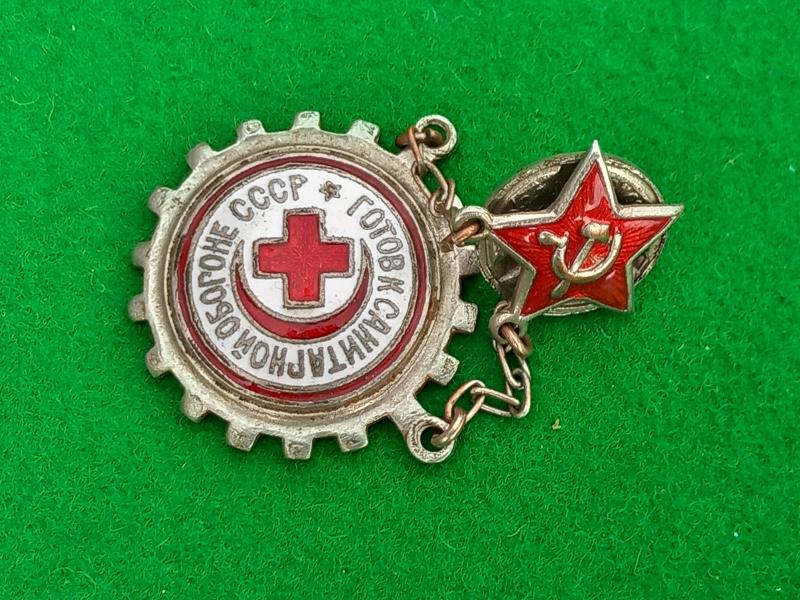 RUSSIAN FEMALE MEDICAL ORDERLY  UNIFORM INSIGNIA