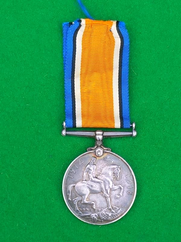 1914 -1918 SILVER WAR MEDAL RAILWAY PALS