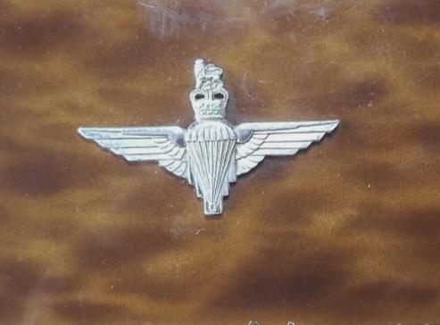 PARACHUTE  REGIMENT CIGARETTE BOX