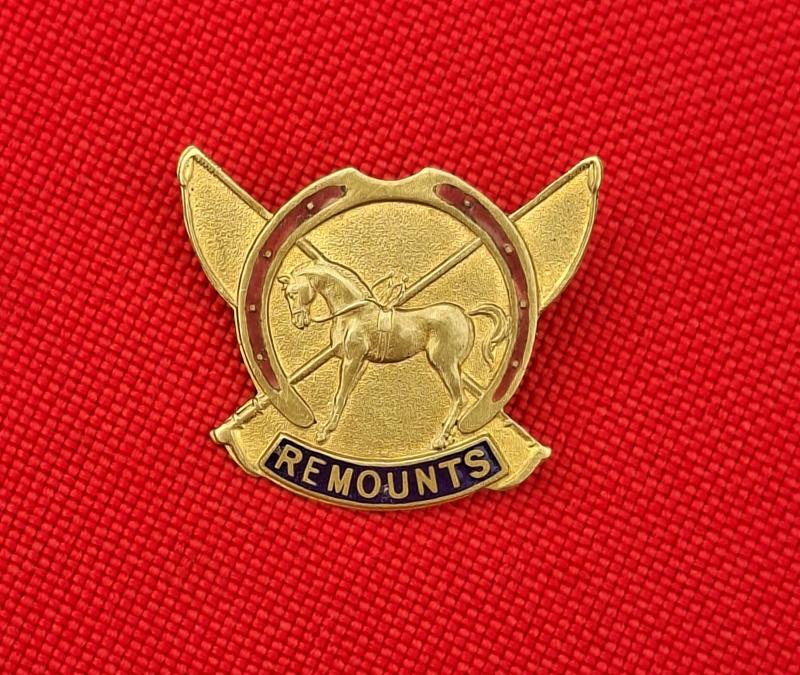 REMOUNTS  SWEET HEART BADGE