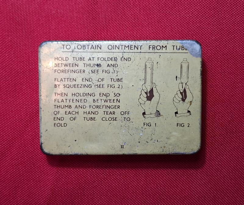 ANTI GAS NO.2 SET SUPERB CONDITION.