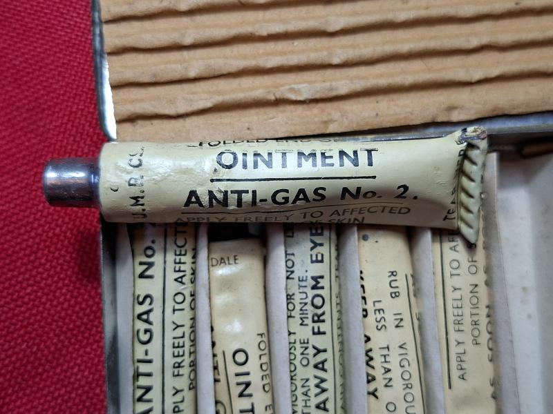ANTI GAS NO.2 SET SUPERB CONDITION.
