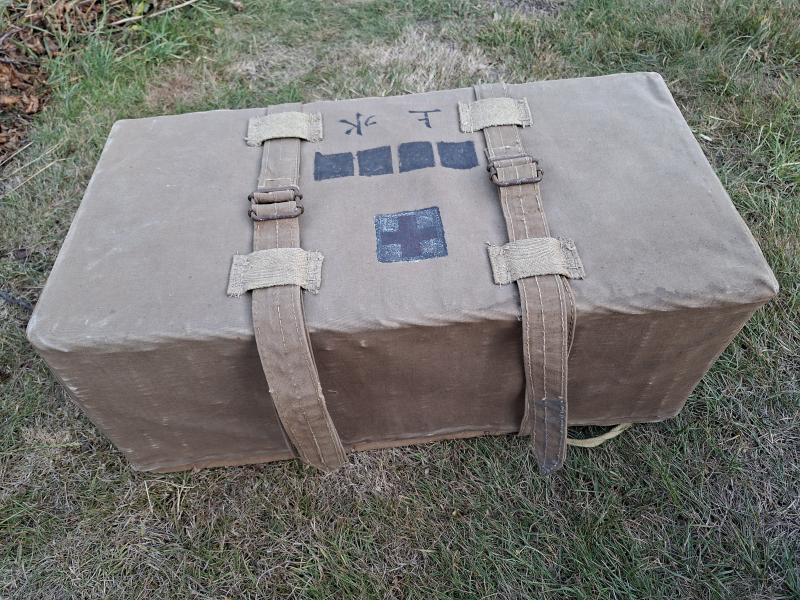 W.W.2 JAPANESE MEDICAL PANNIER